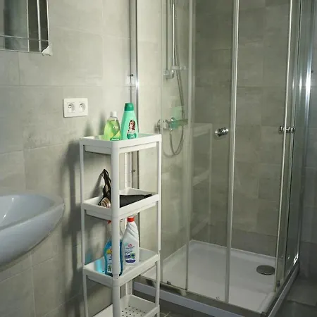 아파트 Roosevelt Apartments.